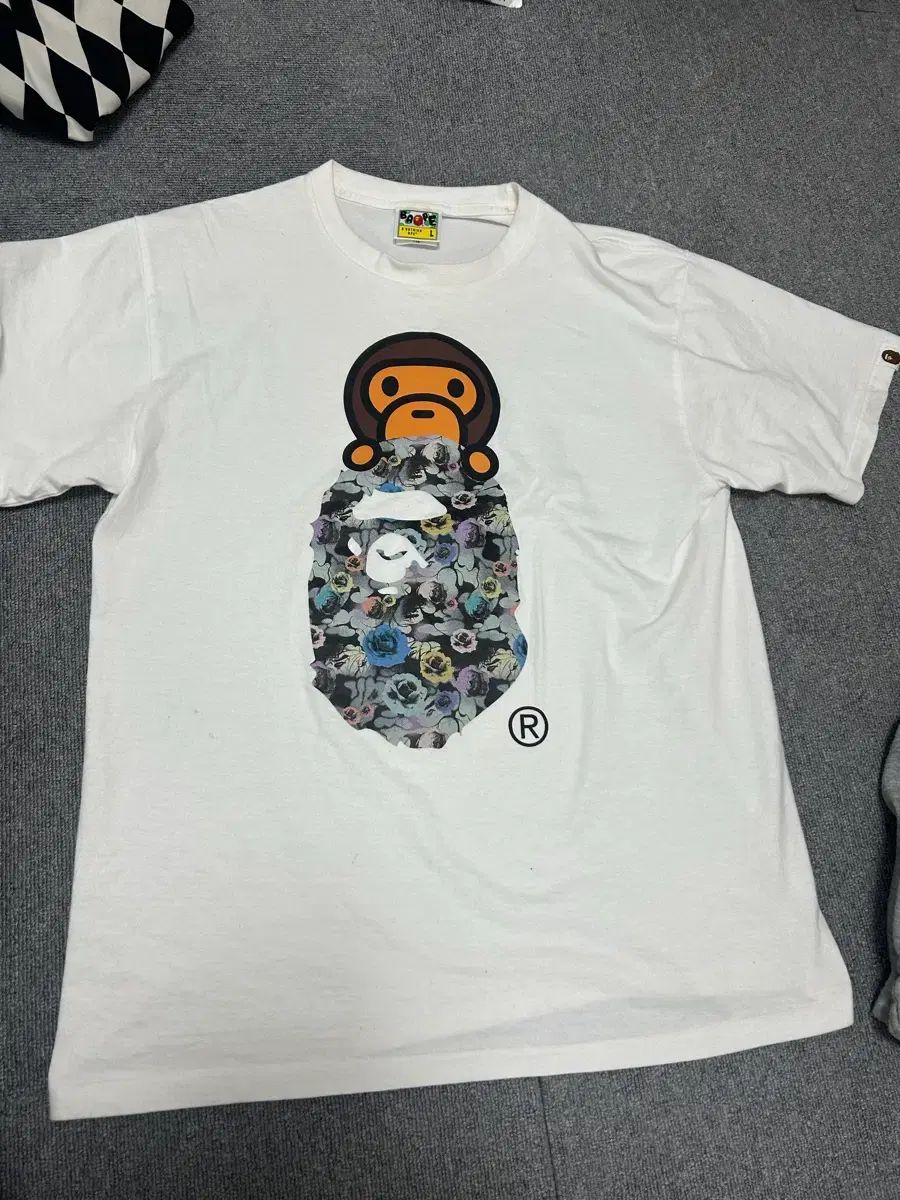 A BATHING APE アベイシングエイプ半袖