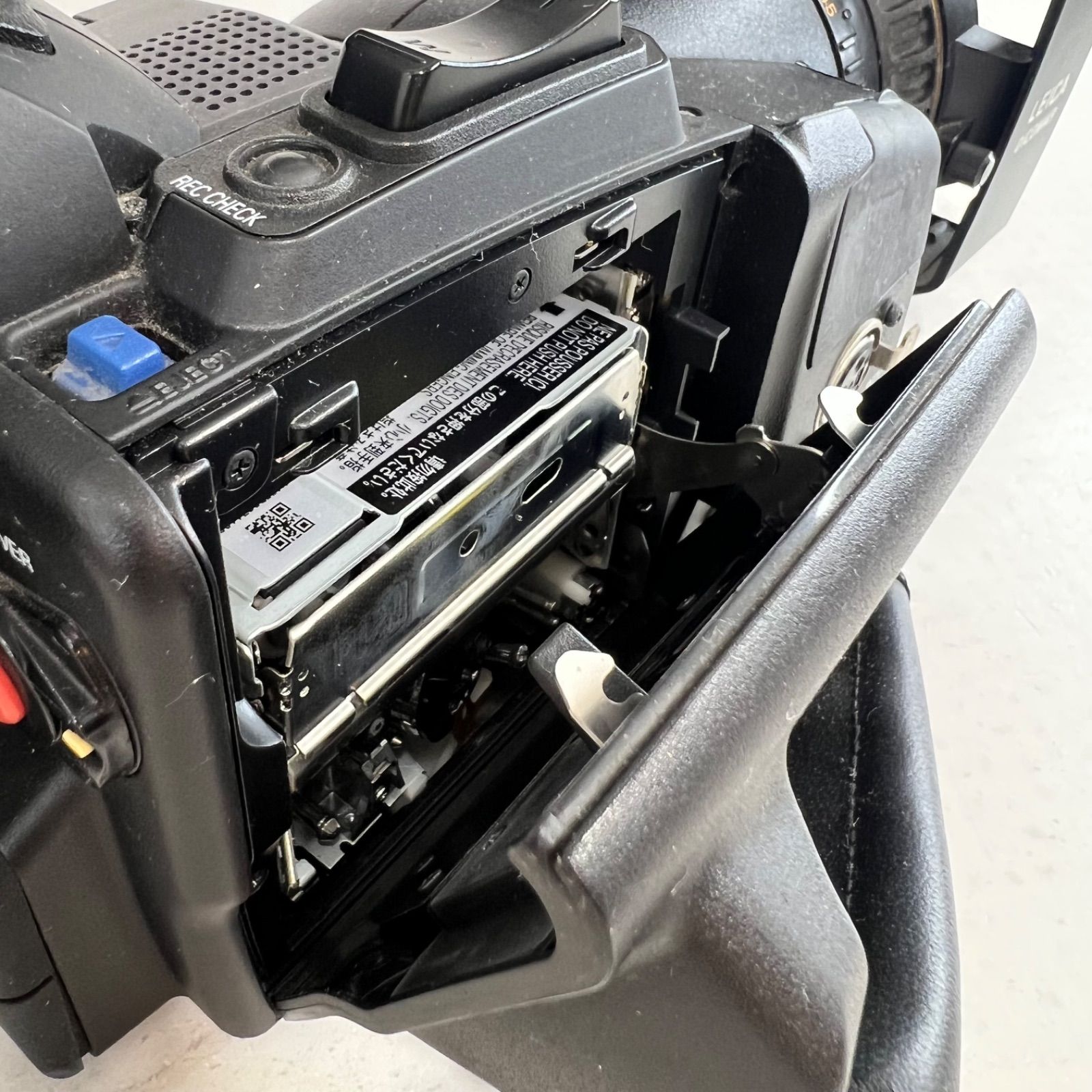 動作未確認】Panasonic パナソニック AG-DVX100B 3CCD 業務用 ビデオ
