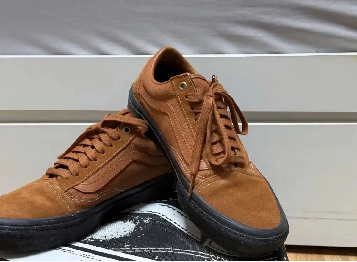 日本購入) VANS ヴァンズ スケート オールドスクール ブラウン 12,063円