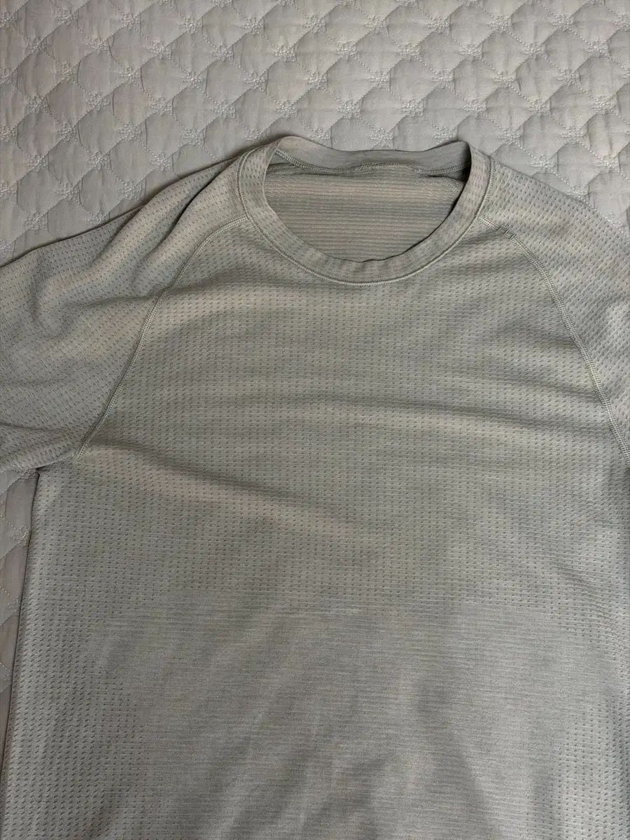 ルルレモン Tシャツ グレー xs