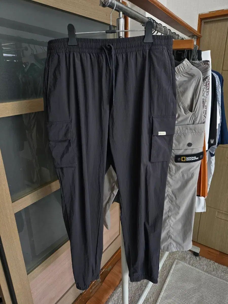 メンズ95 Snow Peak(スノーピーク) カーゴ バンディング ジョガー パンツ ブラック