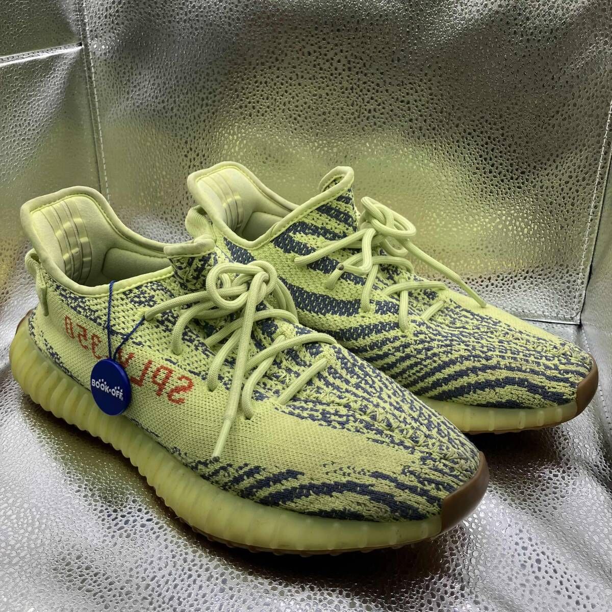 Adidas スニーカー　Yeezy boost 350V2 semifrozen B37572 アディダス