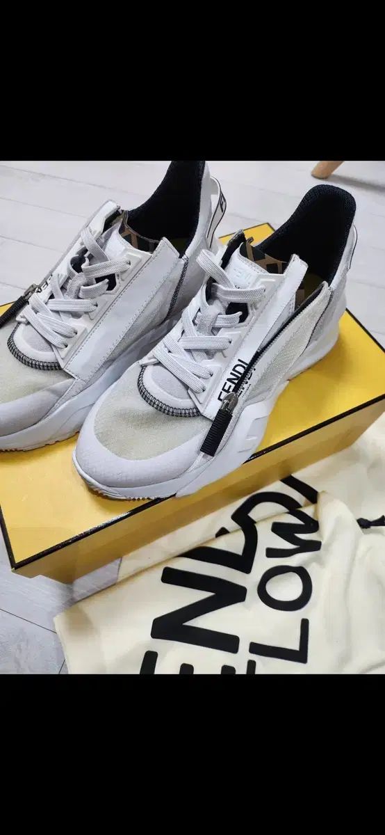 FENDI フェンディ フルイドフロー スニーカー 37 5