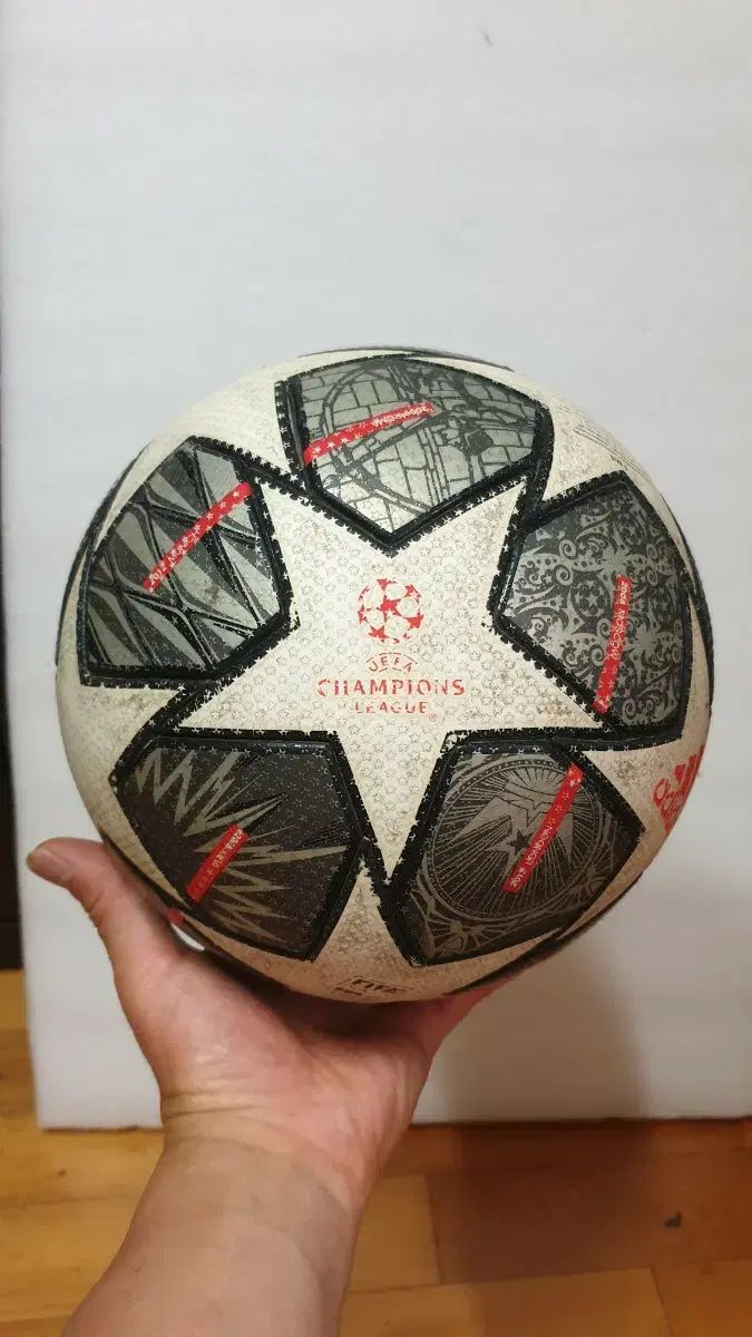 アディダス チャンピオンズリーグ イスタンブール21 サッカーボール 出品