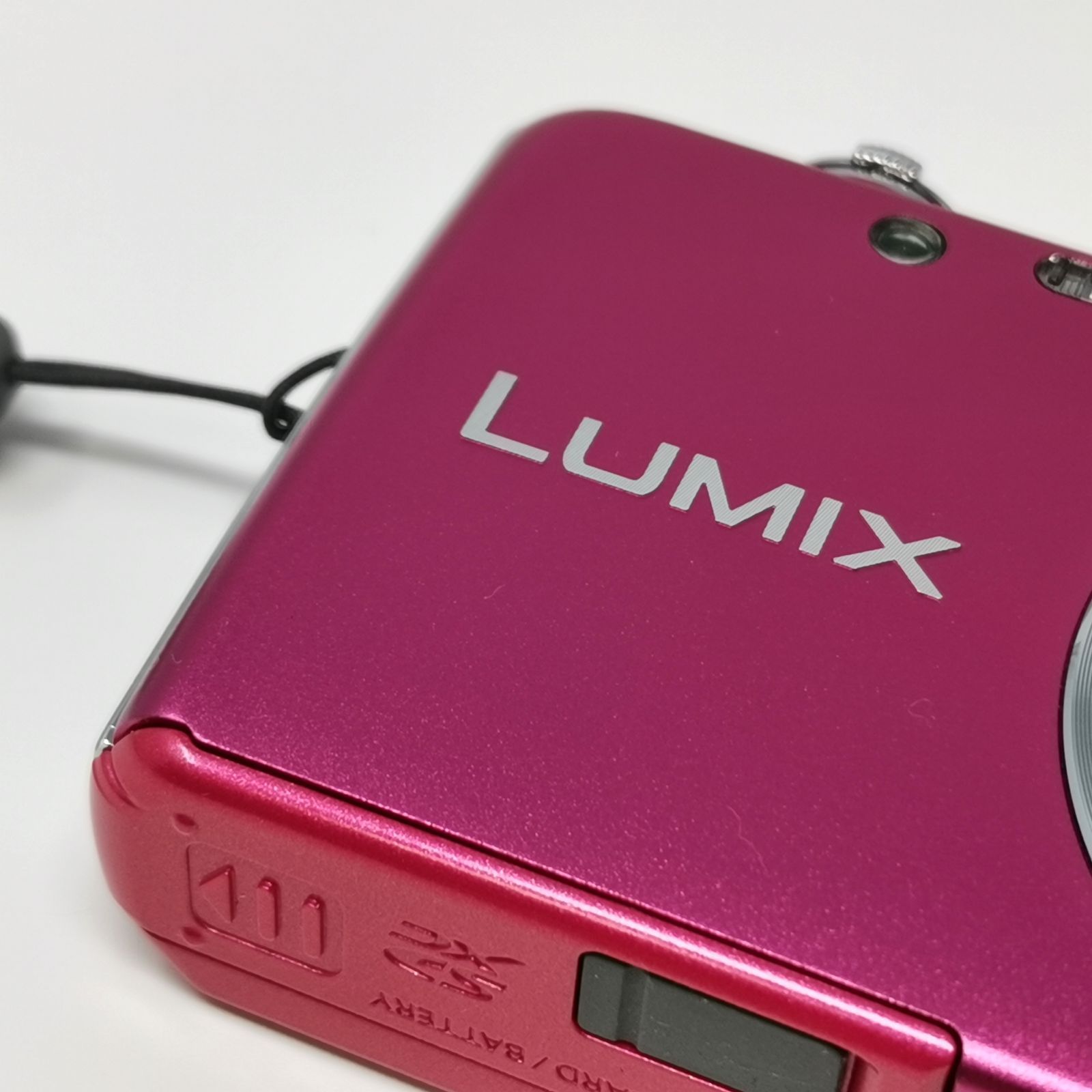カメラ Panasonic LUMIX DMC-FH6 カメラ コンデジ ピンク SDカードなし