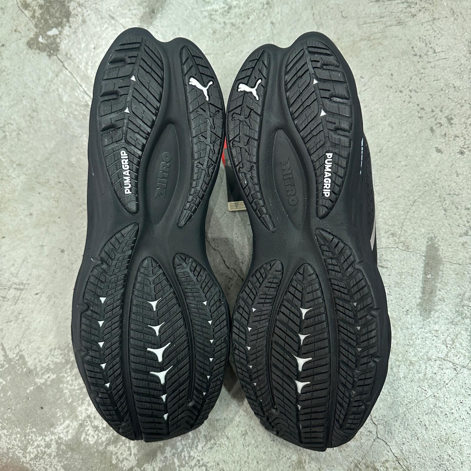 参考上代24200円 未使用 PUMA ヴェロシティ ニトロ GXX スニーカー