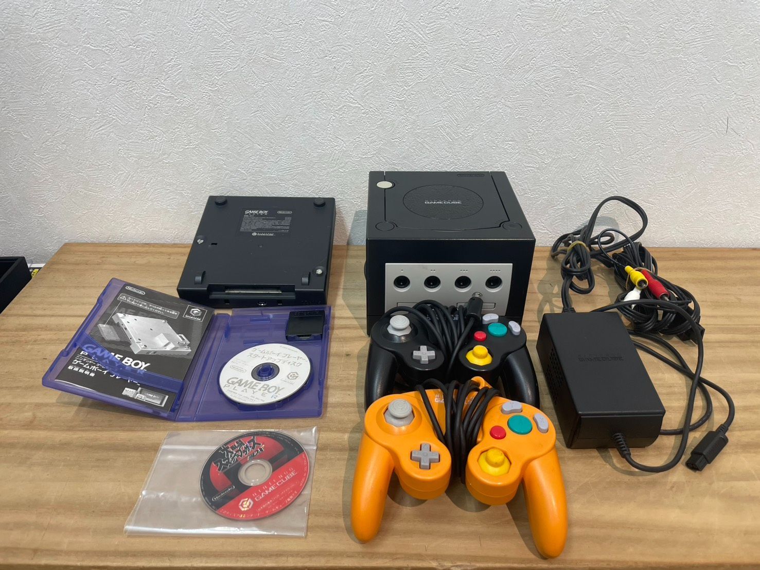 【成】Nintendo GAMECUBE ニンテンドー ゲームキューブ 本体 DOL-001 通電OK GAME BOY PLAYER DOL-017 ゲームボーイプレイヤー 【6248YO】F21