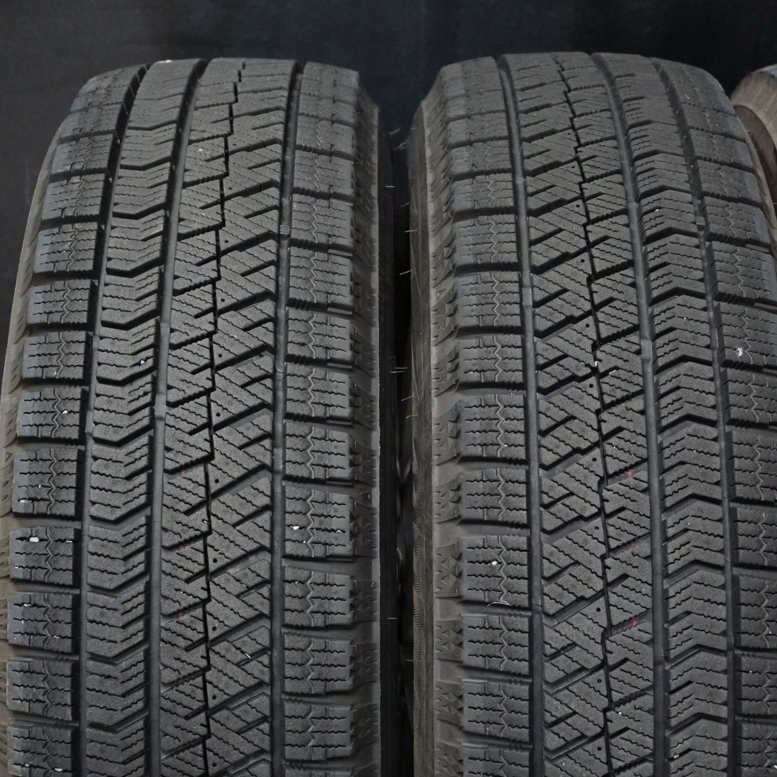 23年製 スタッドレス 155/65R14 ブリヂストン BLIZZAK VRX2 タイヤ