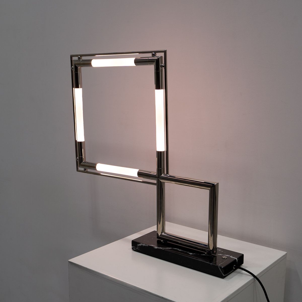 【展示品】LUMEN CENTER / テーブルランプ/ QUADRO / モダン / 大理石 / デザイナーズ / ルーメンセンター