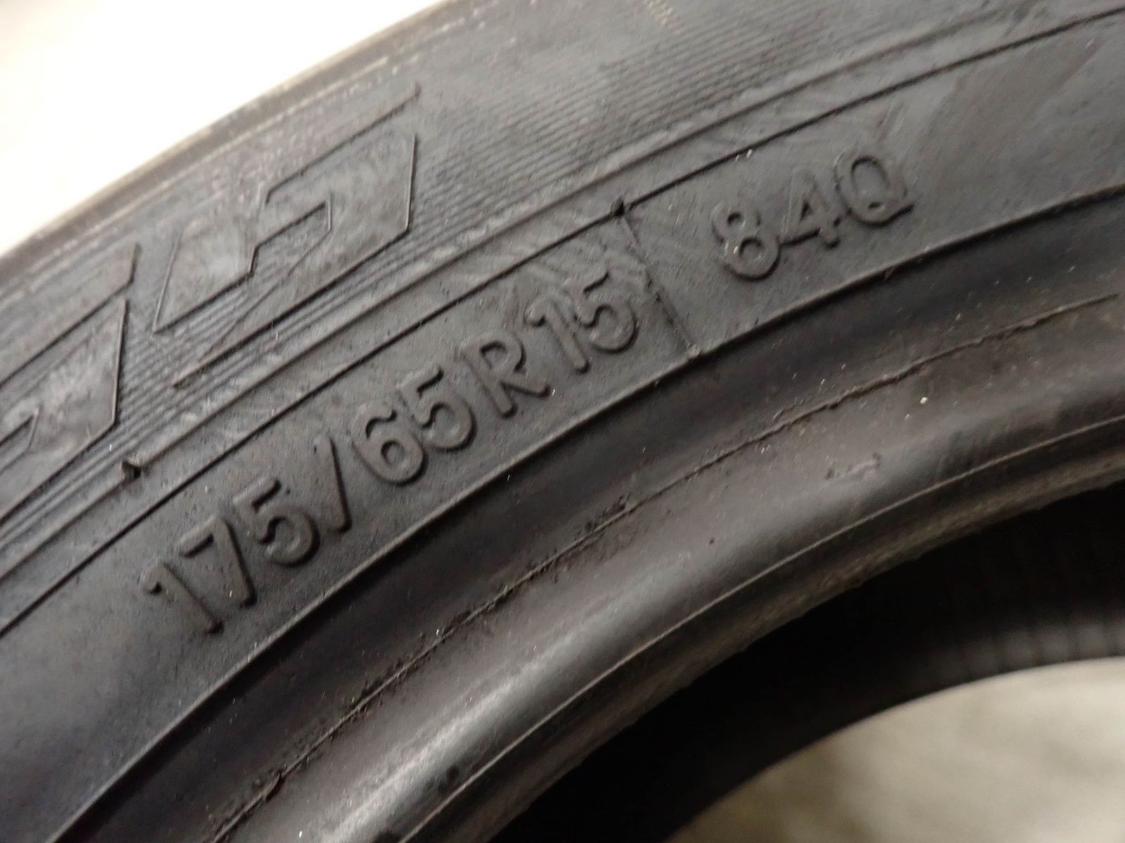 特売品 冬4本SET 会社宛 送料無料 175/65R15 84Q トーヨー ガリット G5 