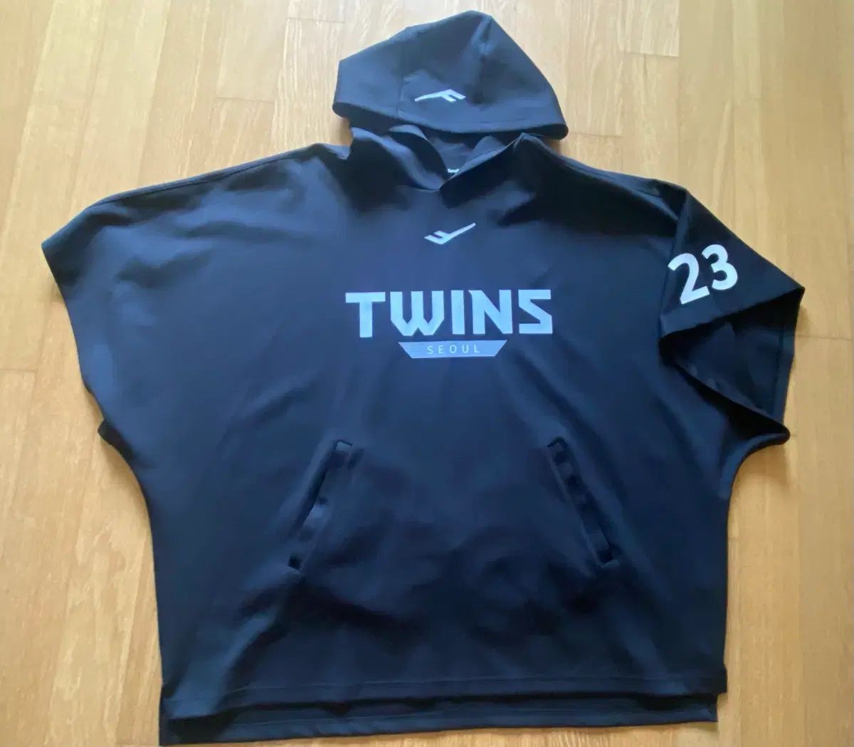 LG TWINS アイシング Tシャツ 出品