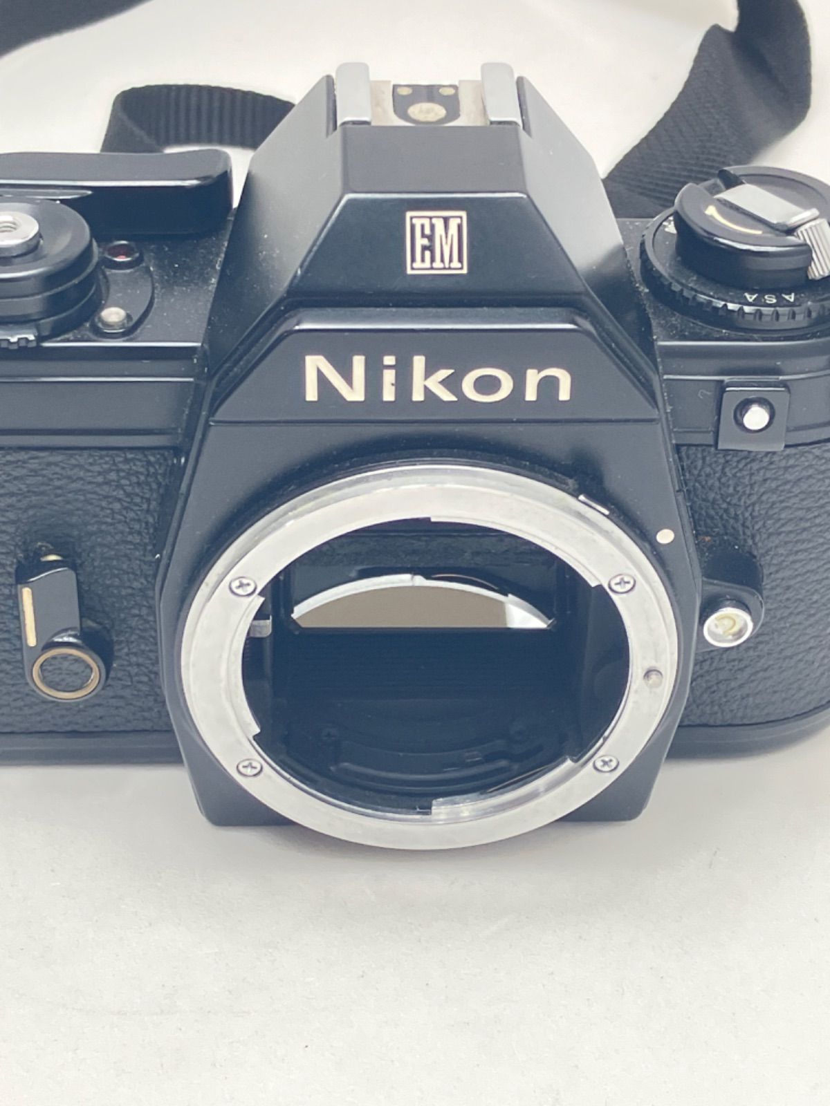 ☆ Nikon ニコン EM ボディ フィルムカメラ - メルカリ