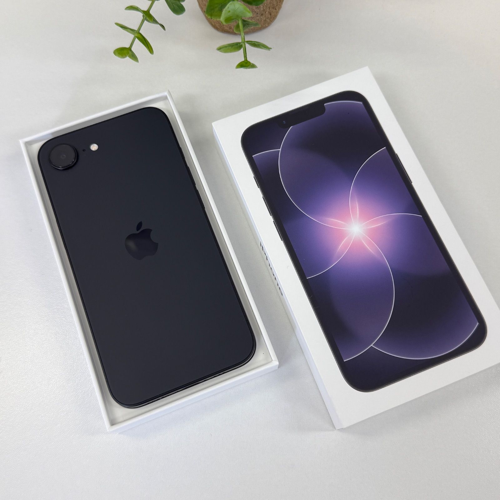 バッテリー 100% iPhone17e 256GB ブラック Apple版SIMフリー