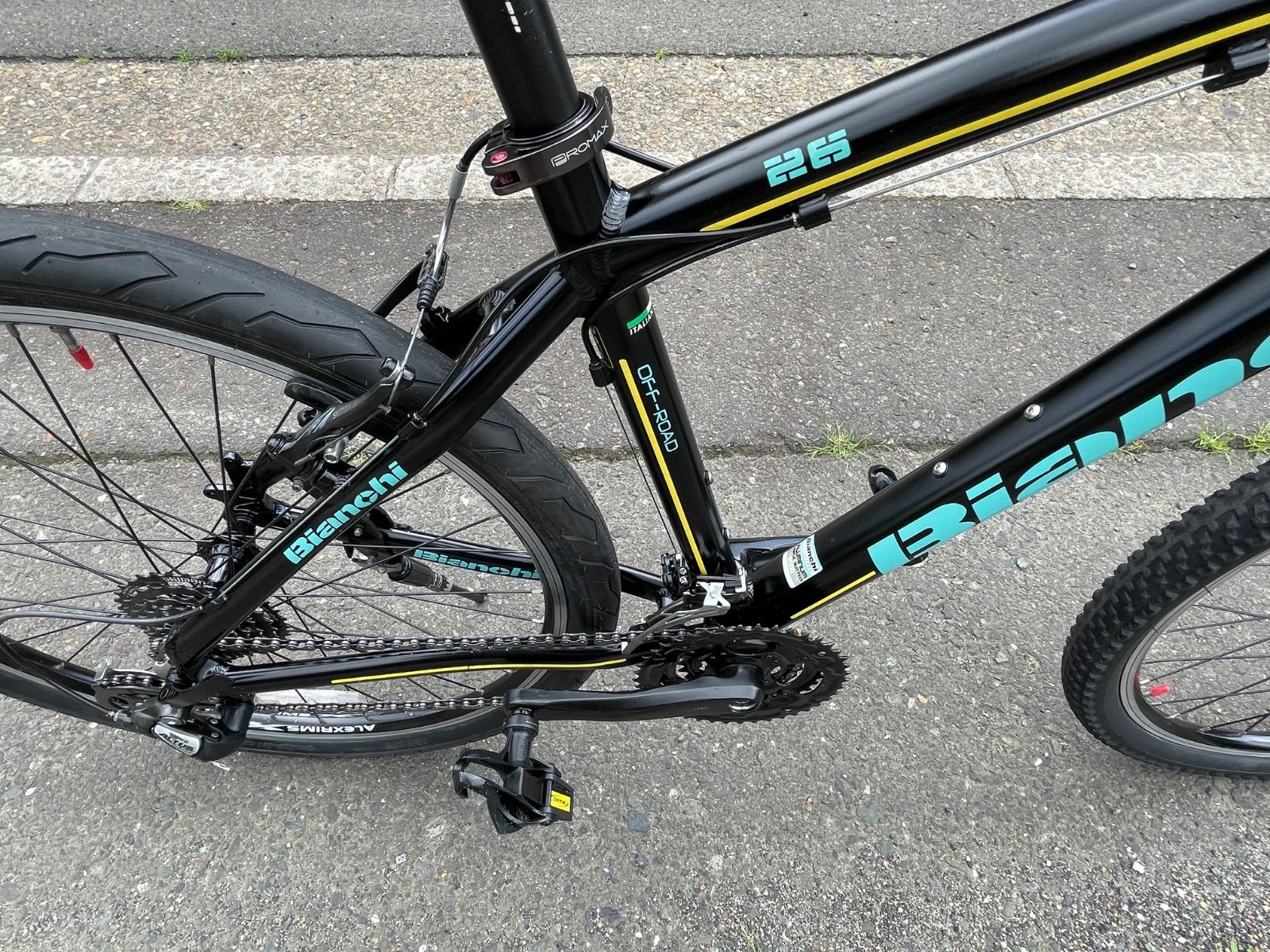 即乘】送料無料 Bianchi ビアンキ MTB KUMA SHIMANO 3X8S 24速 26