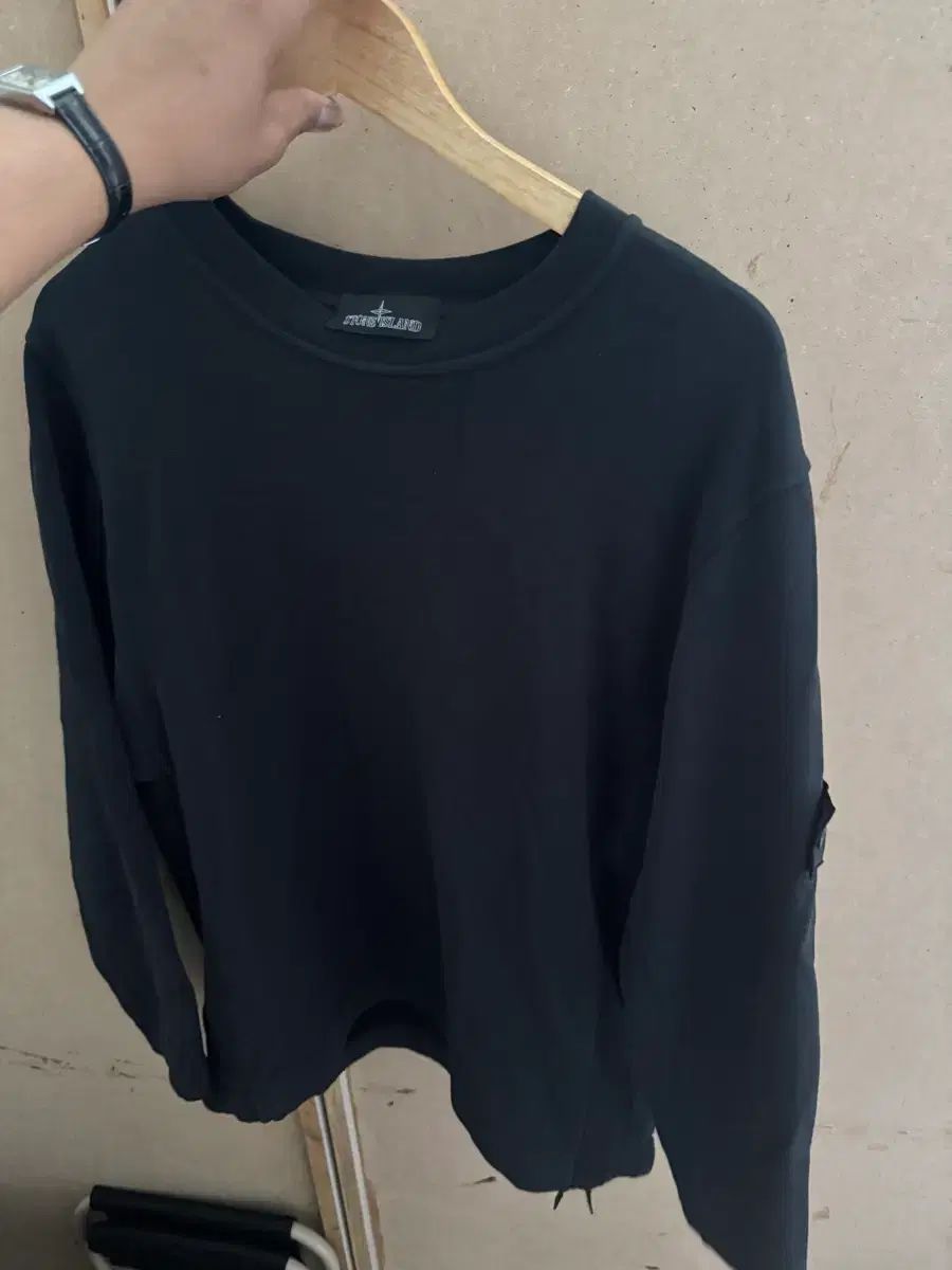 STONE ISLAND ストーンアイランド スウェット ブラック
