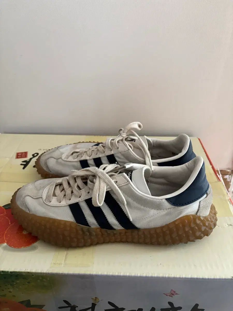 adidas カマンダ 26.5cm サイズ