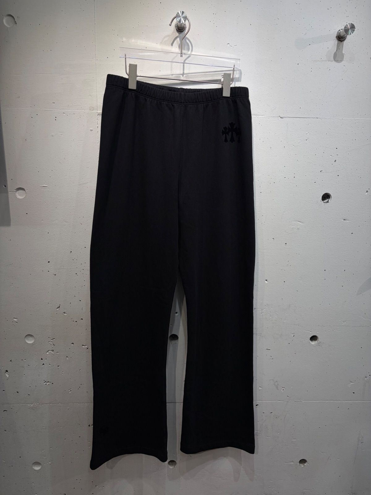 新品　CHROME HEARTS Y NOT Cemetery Cross Flock Patch Sweat Pants クロムハ―ツ ワイノット セメタリークロス フロッキーパッチ スウェットパンツ