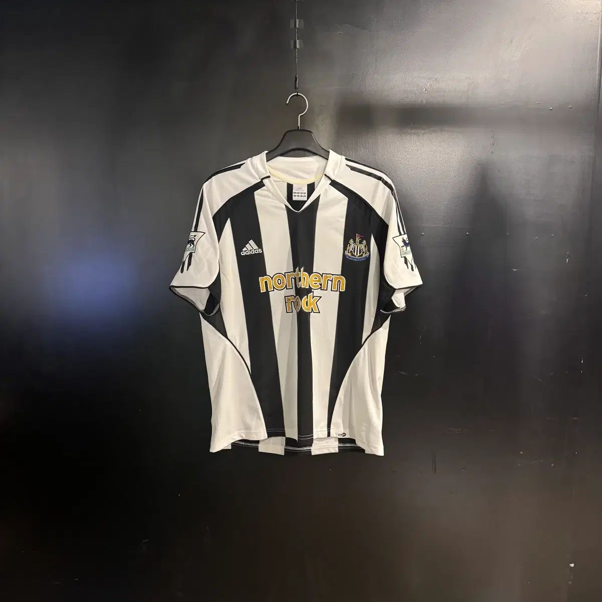 アディダス Newcastle United HOME Tシャツ