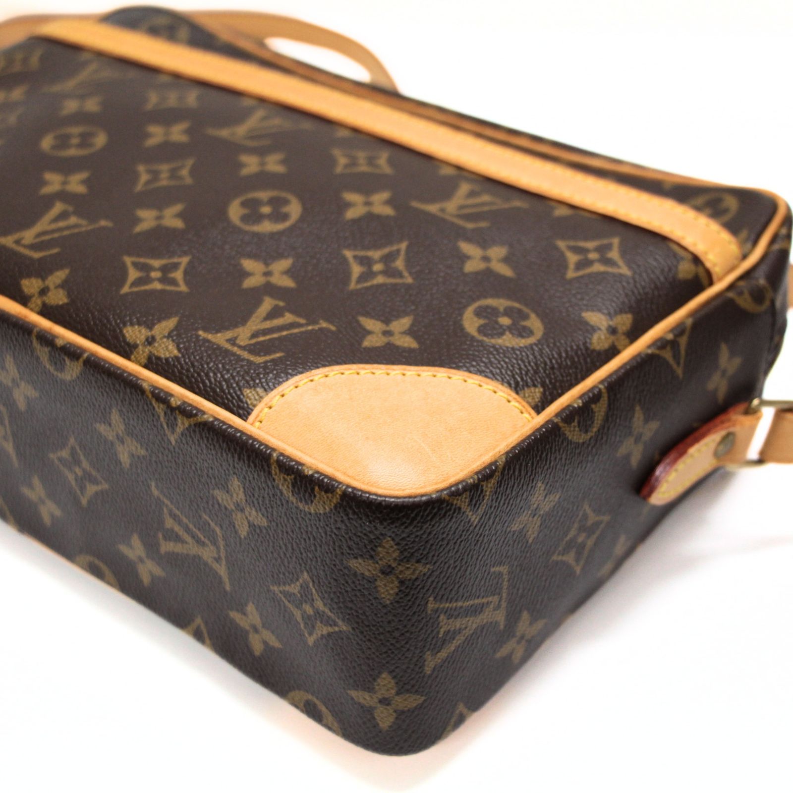 ルイヴィトン LOUIS VUITTON トロカデロ30 ショルダーバッグ