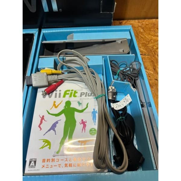 ニンテンドー Wii 本体 ブラック ソフト付き 箱説明書付き 671 - メルカリ