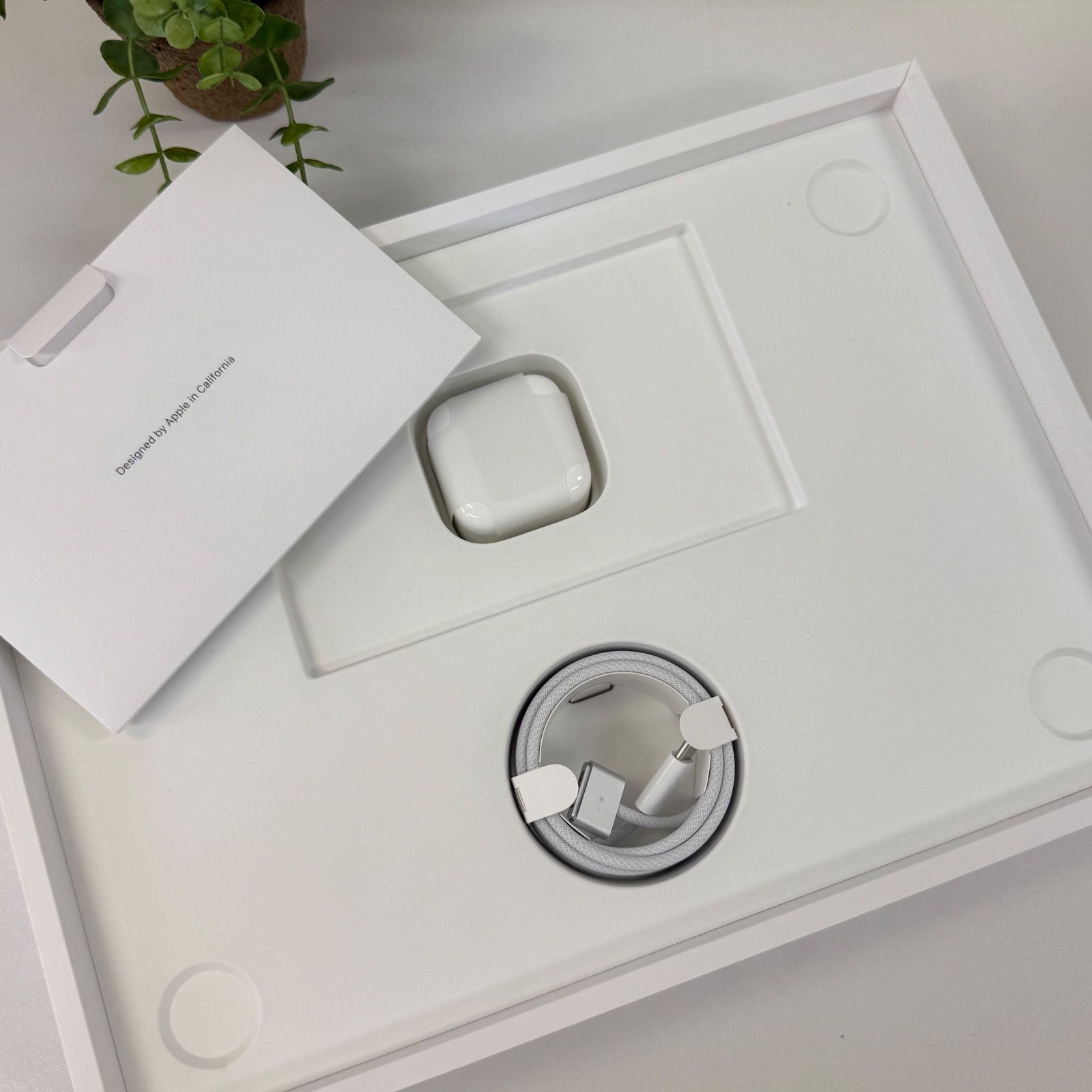 新品 MacBook Air 13.6