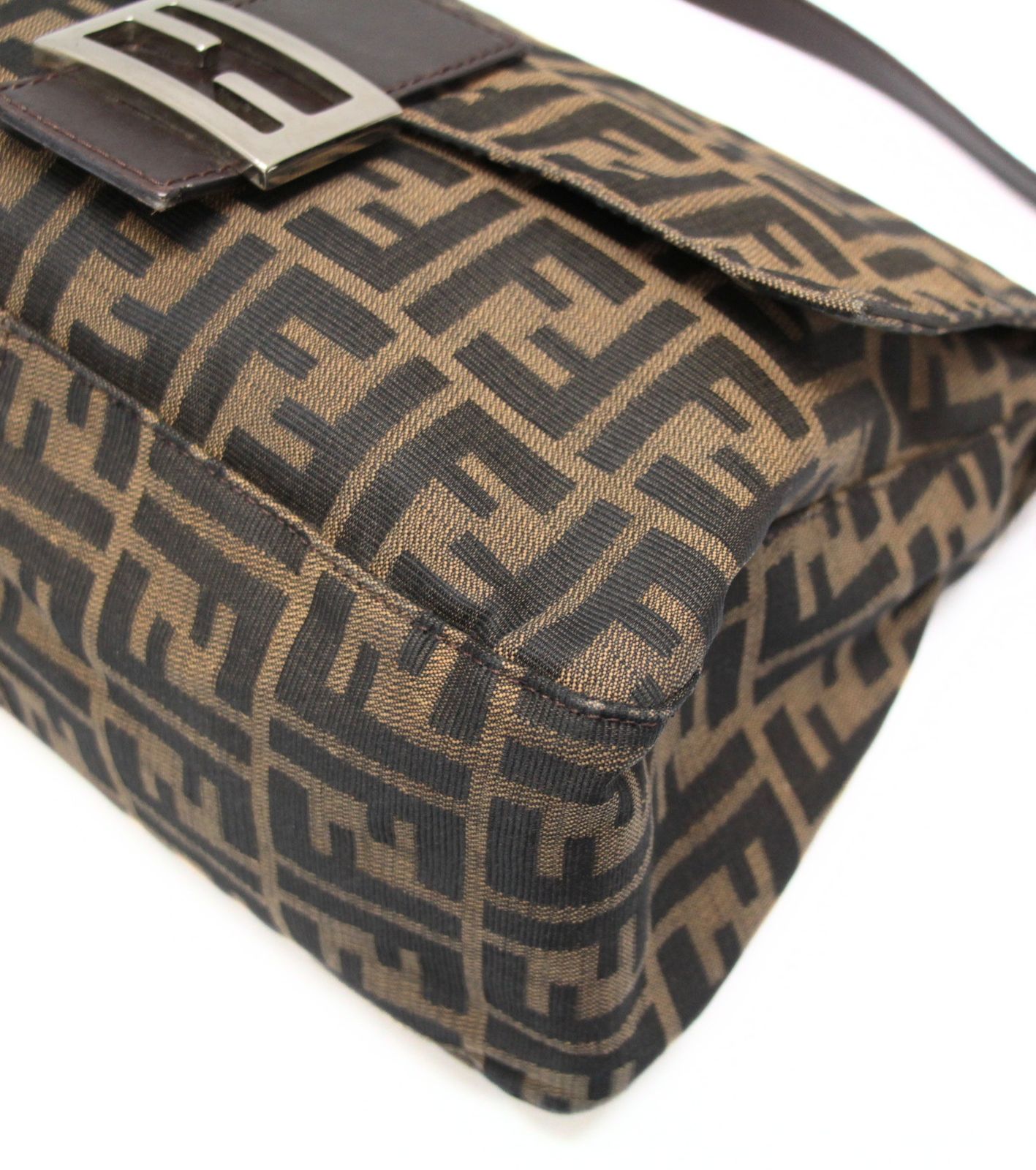 FENDI フェンディ ズッカ マンマバケット ショルダーバッグ ミディアム