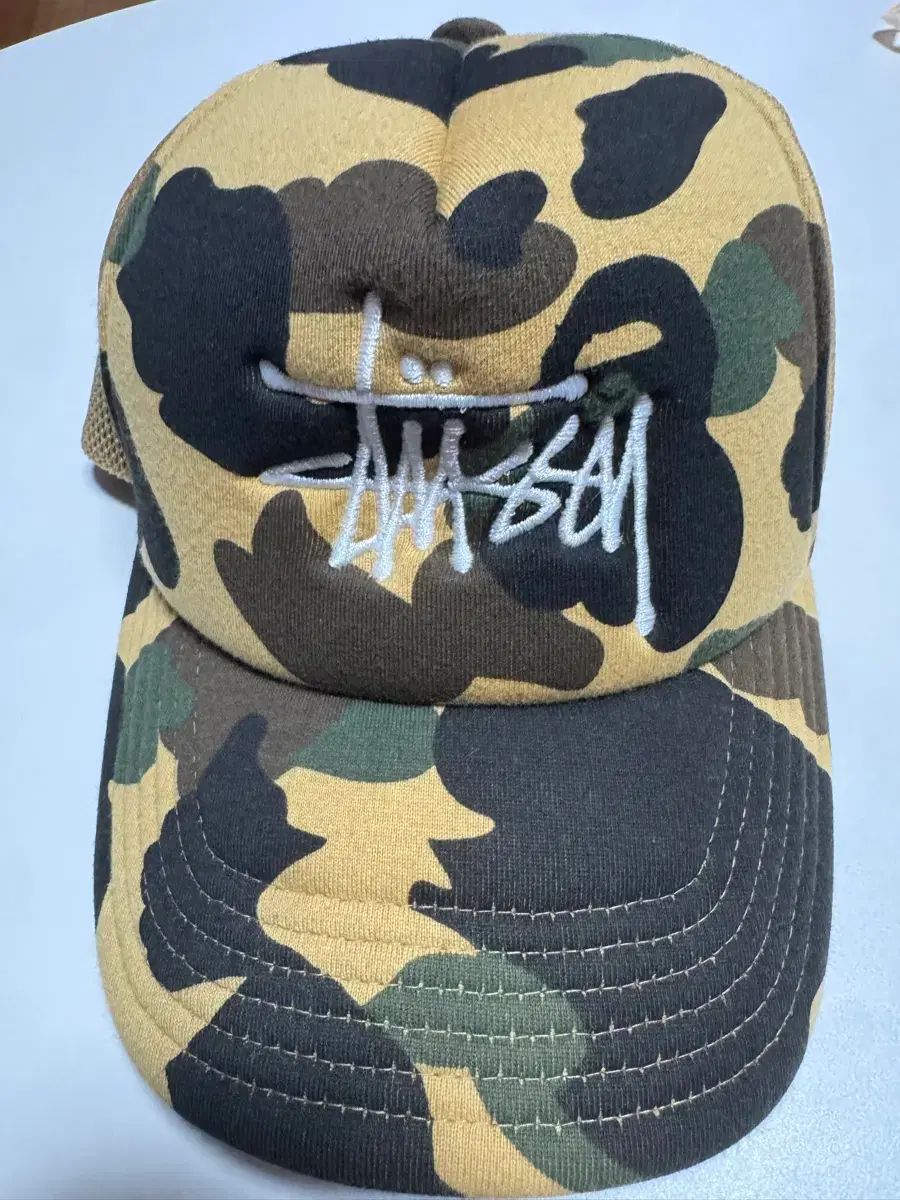 STUSSY A BATHING APE トラッカー