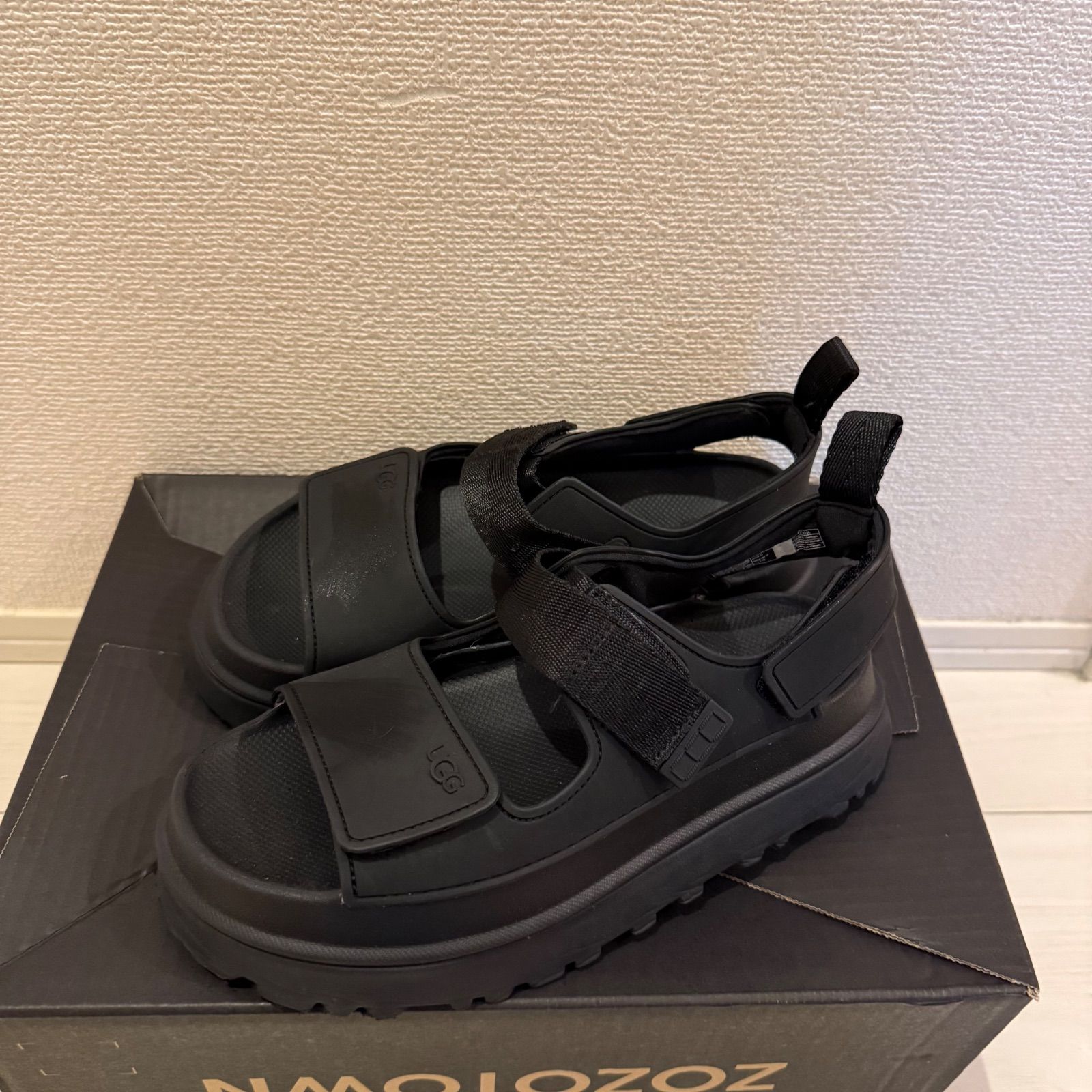 値下げ可能！】UGG GOLDENGLOW BLACK アグ ゴールデングロウ ブラック
