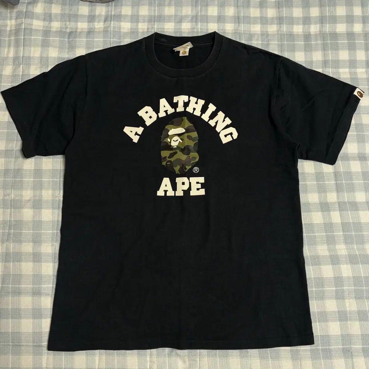 A BATHING APE アベイシングエイプ 迷彩柄 半袖T M