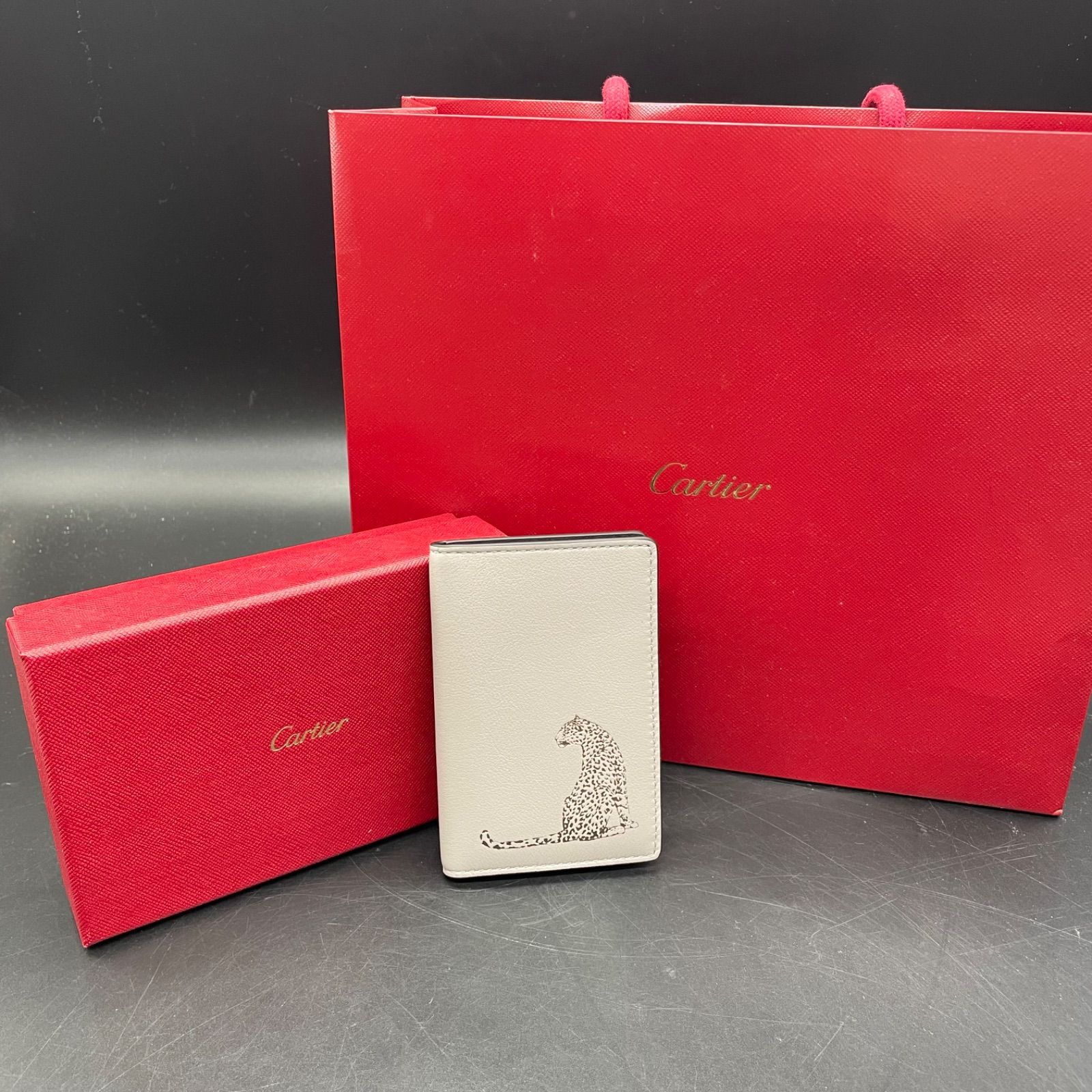 Cartier　カルティエ パンテール レザー カードケース グレー 梅屋敷店 16,500円