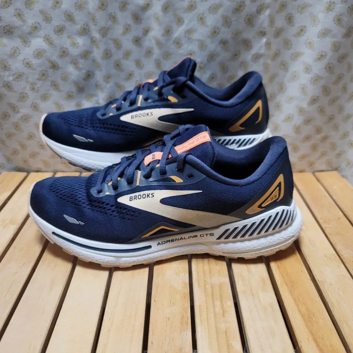 ブルックス ランニングシューズ アデレナリン 265