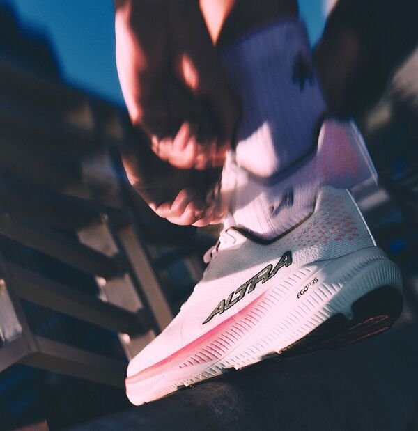 アルトラ メンズ シューズ スニーカー Altra Mens Experience Flow 3 Running Shoes WhiteCoral ホワイト