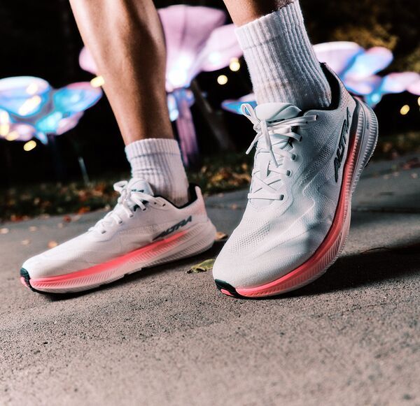 アルトラ メンズ シューズ スニーカー Altra Mens Experience Flow 3 Running Shoes WhiteCoral ホワイト