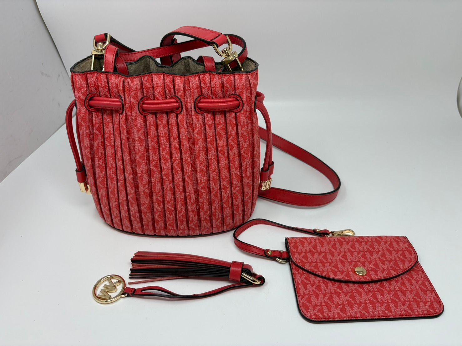 ◆MICHAELKORS マイケルコース プリーツコンバーチブルグラブトート バッグ 赤系 ポーチ,ストラップ付き 中古◆21893★