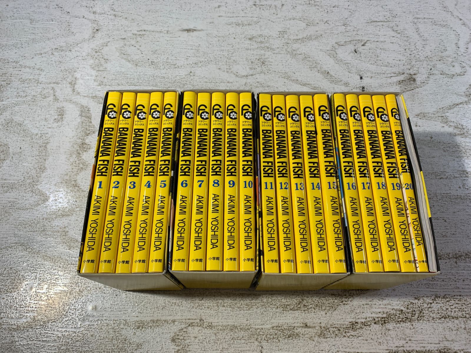紫波1-1-0621]コミック BANANA FISH 復刻版BOX 全巻セット 吉田秋生