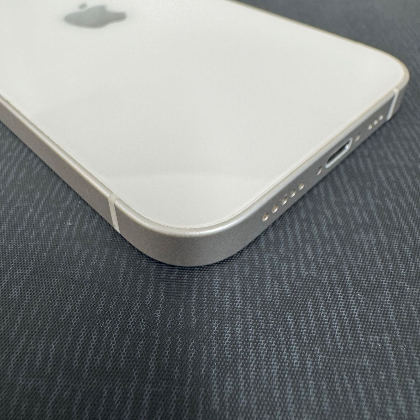 iPhone 12 64GB ホワイト SIMロック解除済 - メルカリ