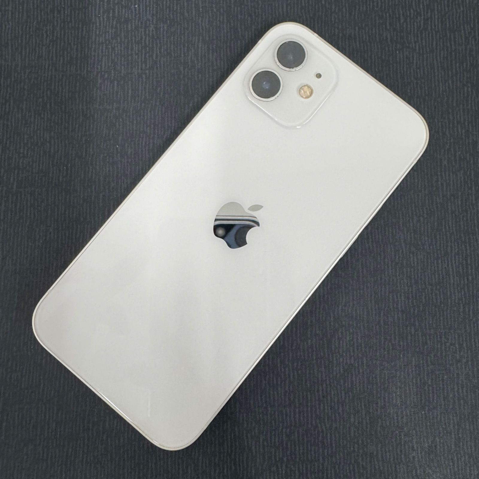 iPhone 12 64GB ホワイト SIMロック解除済 - メルカリ