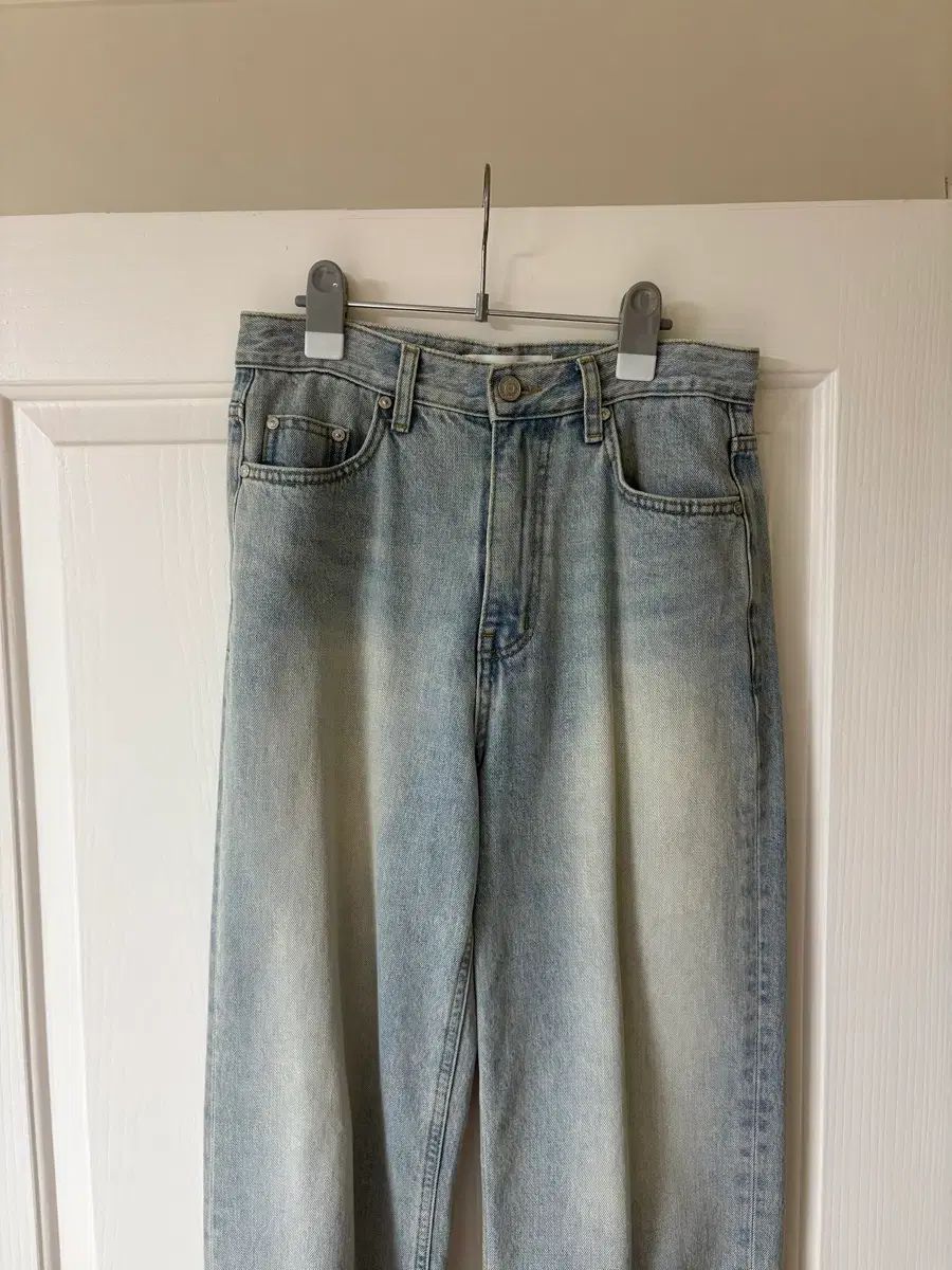 ブルーブリック wide denim light vintage blue