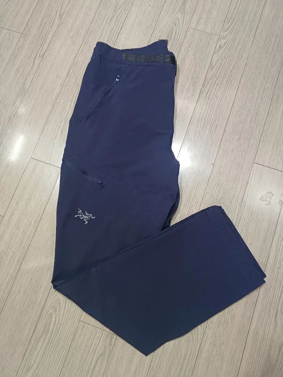 ARC'TERYX アークテリクス XL 丈103 ほぼ新品