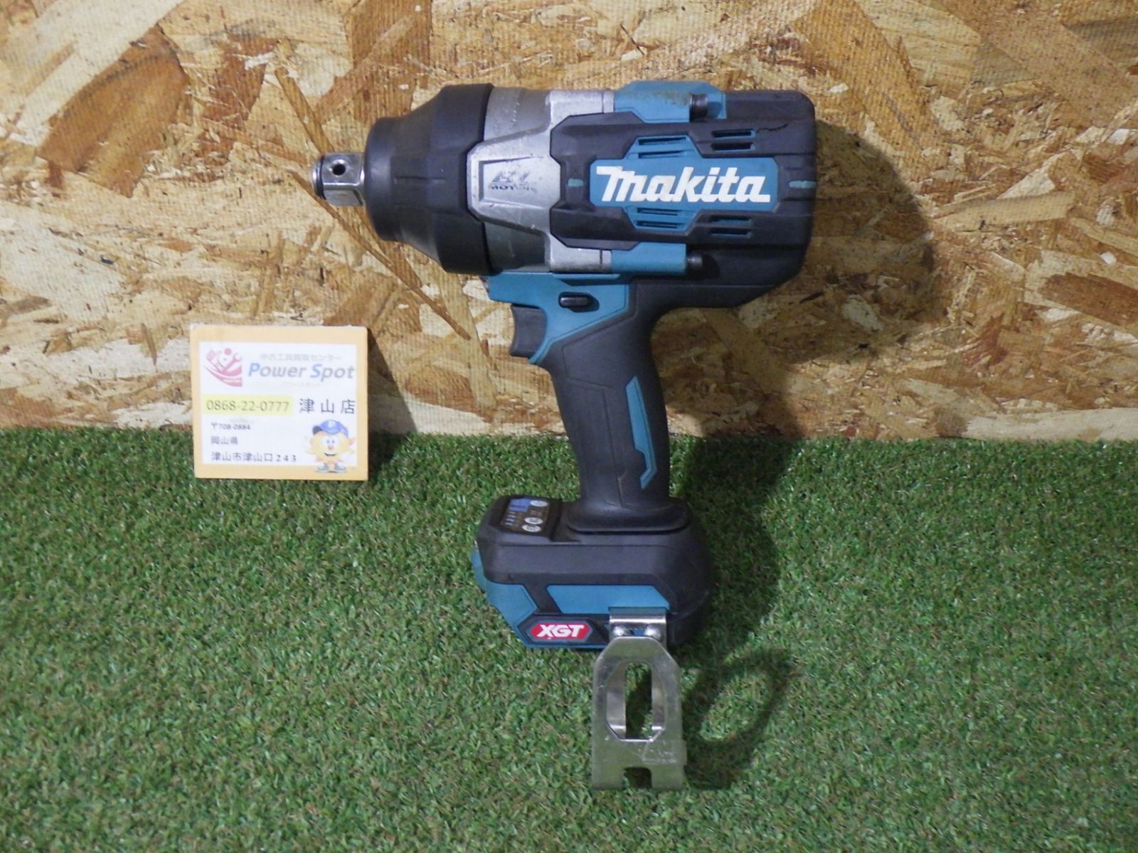 マキタ インパクトレンチ TW001G 大工道具 日曜大工 自動車関連 締め付け 緩める 多用途 中古品 260621