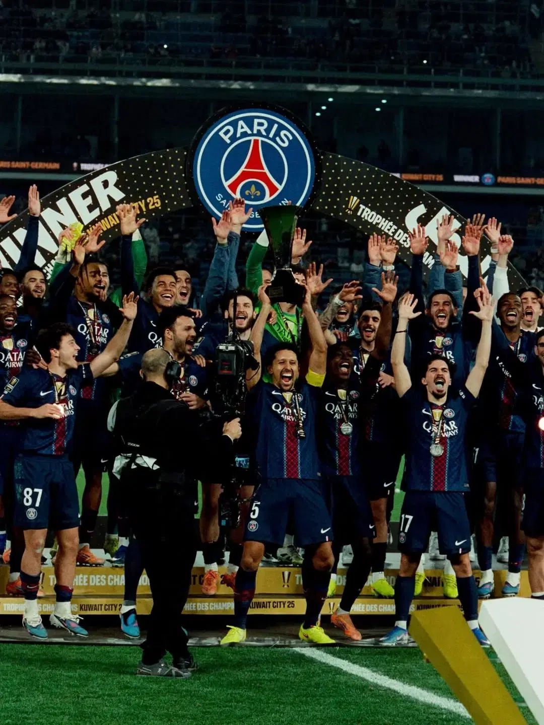 パリ・サンジェルマン PSG リバーシブル スカーフ マフラー 海外