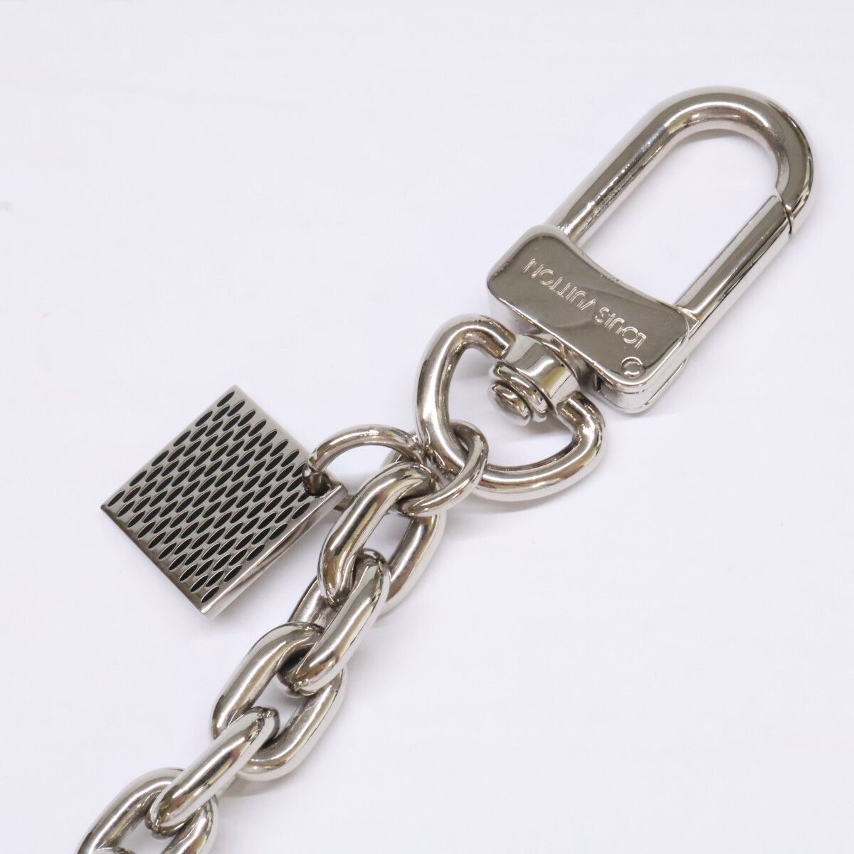 LOUIS VUITTON ルイヴィトン M65774 シェンヌ・アノクレXL キーリング