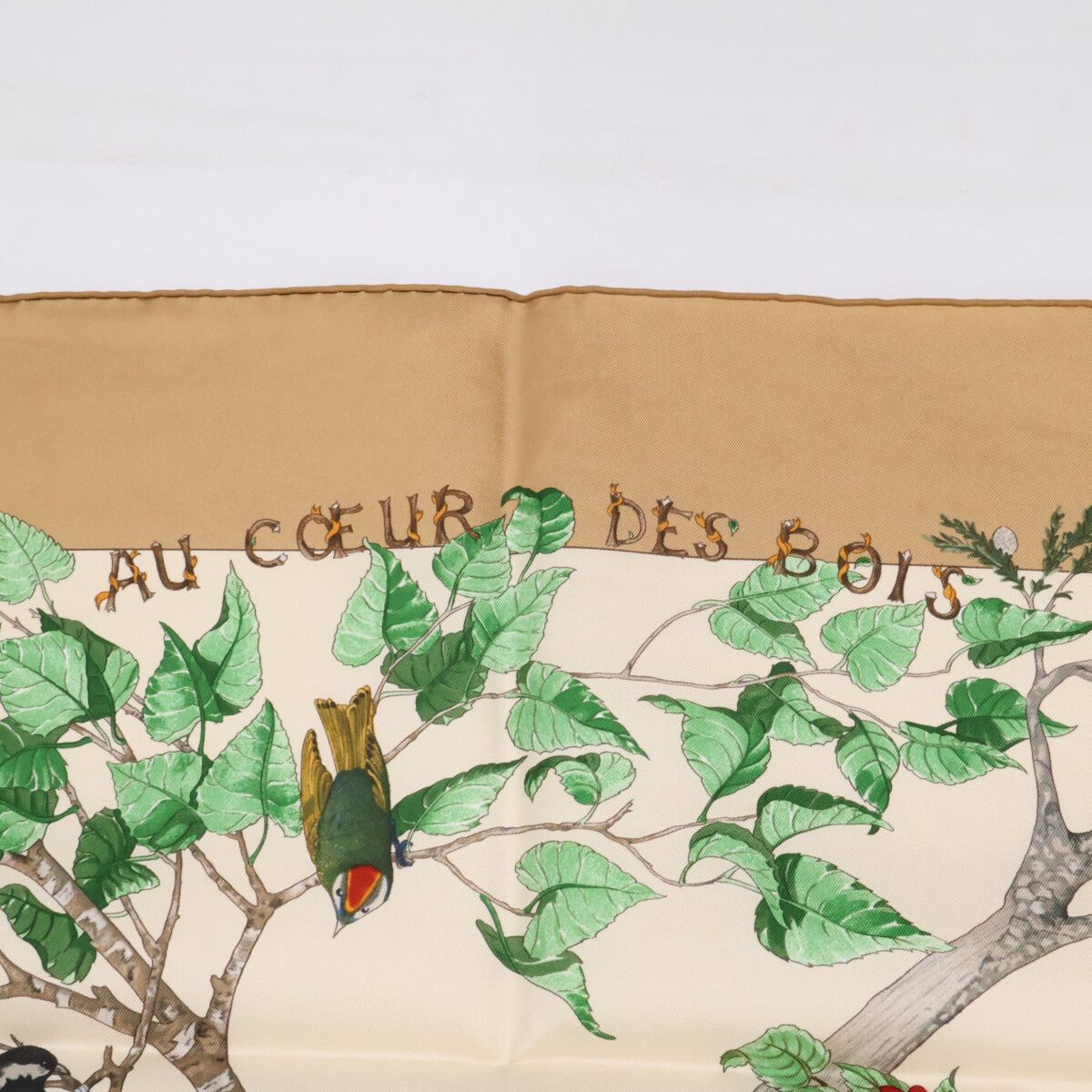 HERMES エルメス 【新品同様】AU COEUR DES BOIS 森の中で シルク