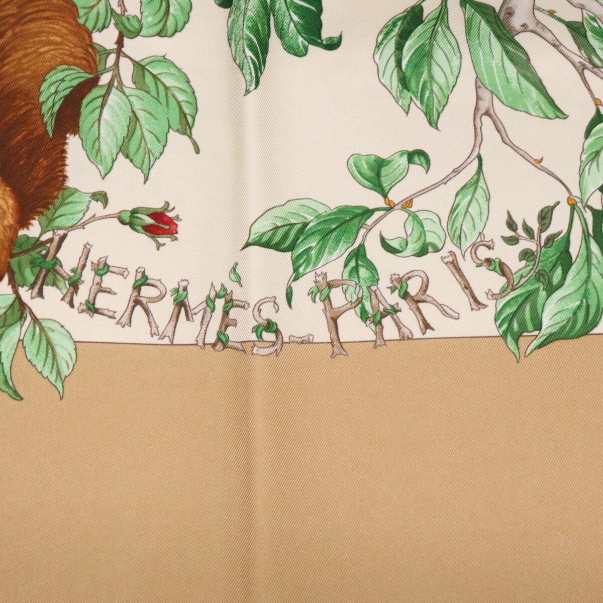 HERMES エルメス 【新品同様】AU COEUR DES BOIS 森の中で シルク