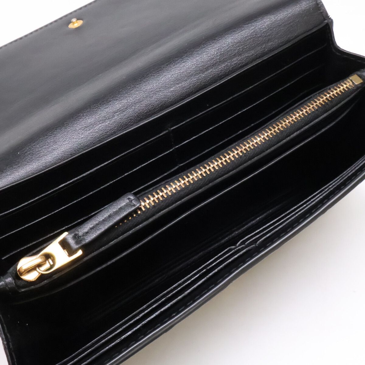 未使用級✨　ボッテガヴェネタ　イントレチャート　ロングウォレット　ブラック BOTTEGA VENETA ボッテガヴェネタ 666935 イントレチャート フラップ