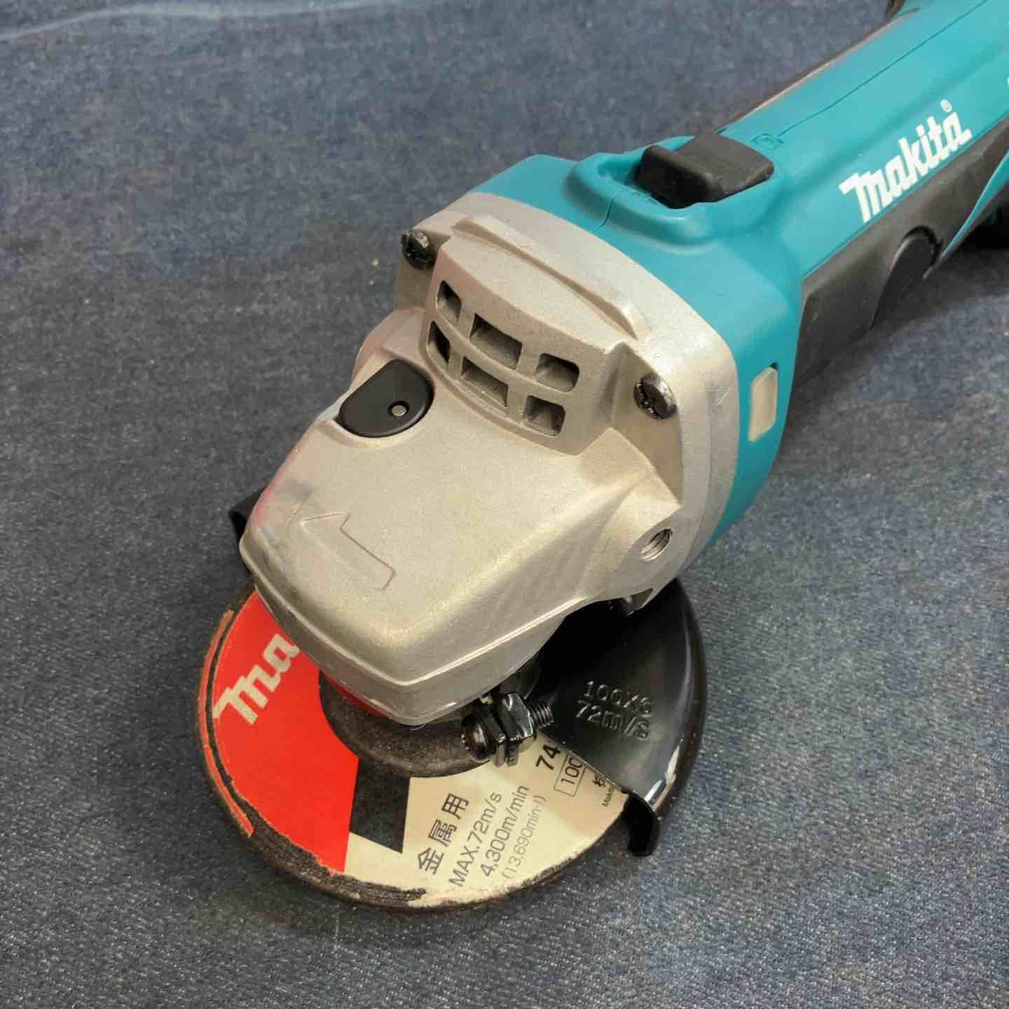 ☆マキタ(makita) 100mmコードレスディスクグラインダー GA400DZ【八潮店】