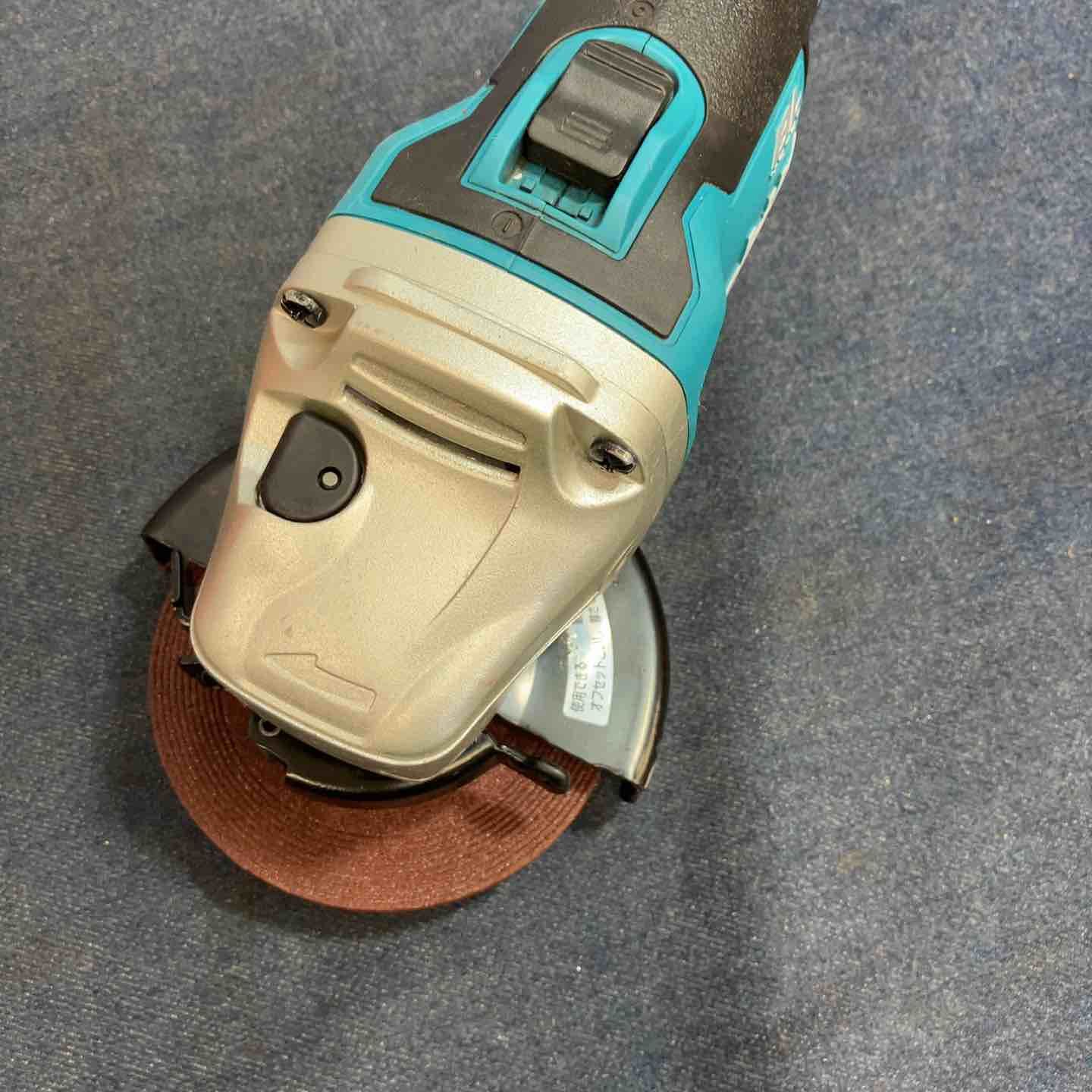 ★マキタ(makita) 100mmコードレスディスクグラインダ GA412DZ【八潮店】 ★マキタ(makita) 100mmコードレスディスクグラインダ GA412DZ【八潮店】