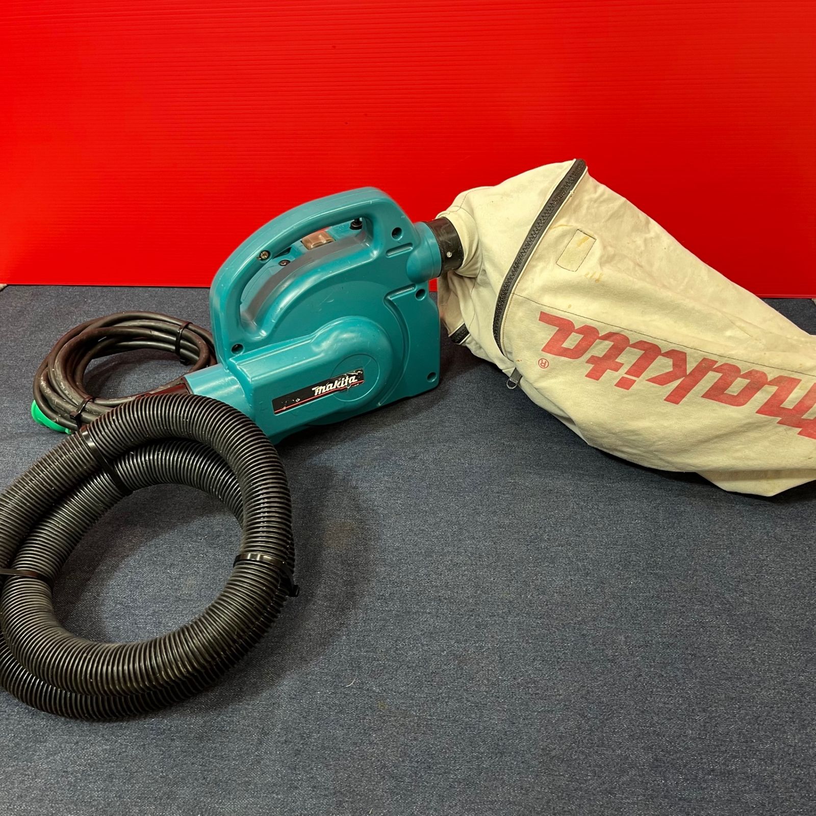 【中古品】★マキタ(makita) 小型集じん機 乾式 450(P)【東大和店】