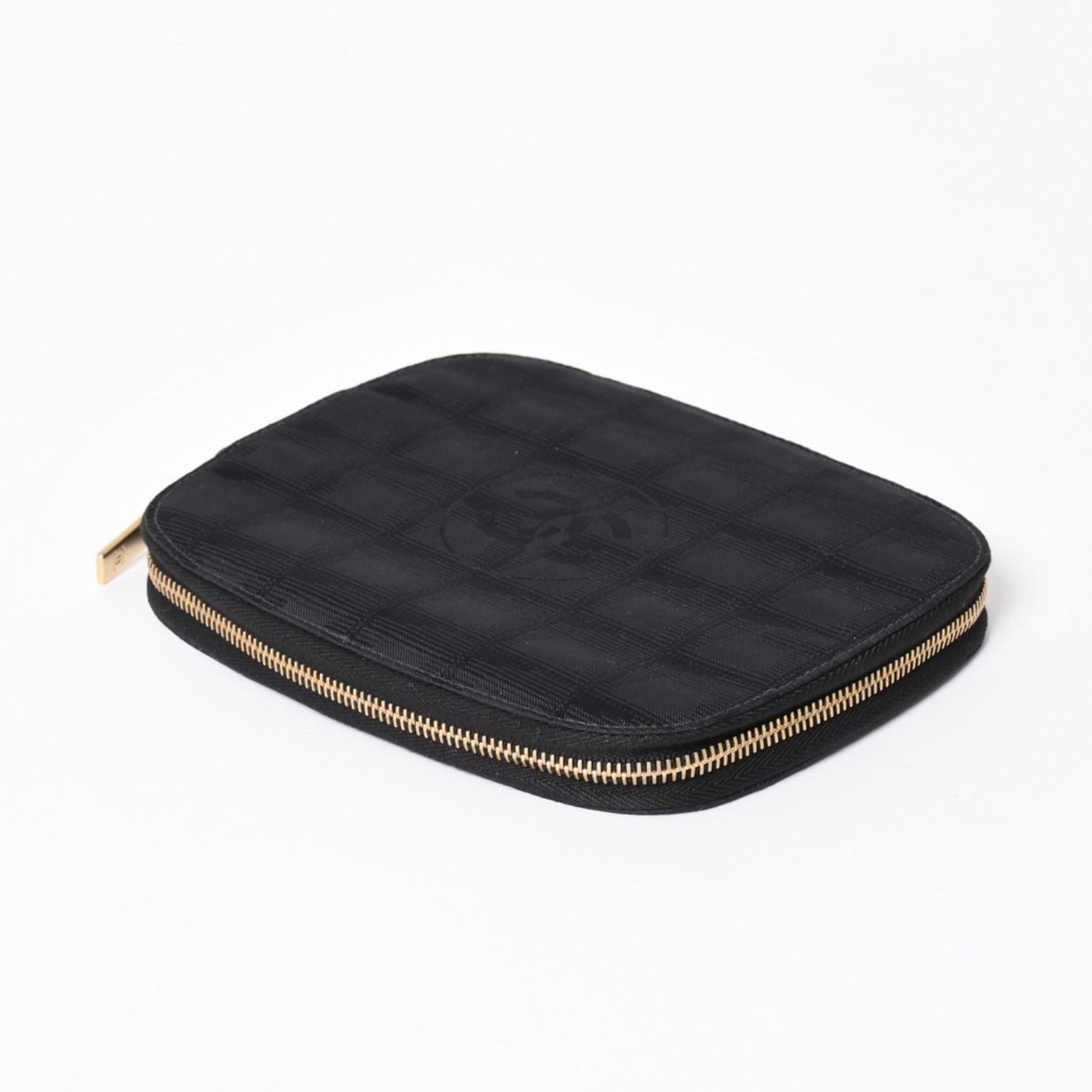 【美品】シャネルCHANELニュートラベルラインポーチ黒ココマーク正規品 CHANEL シャネル ニュートラベルライン マルチポーチ CDケース 小物