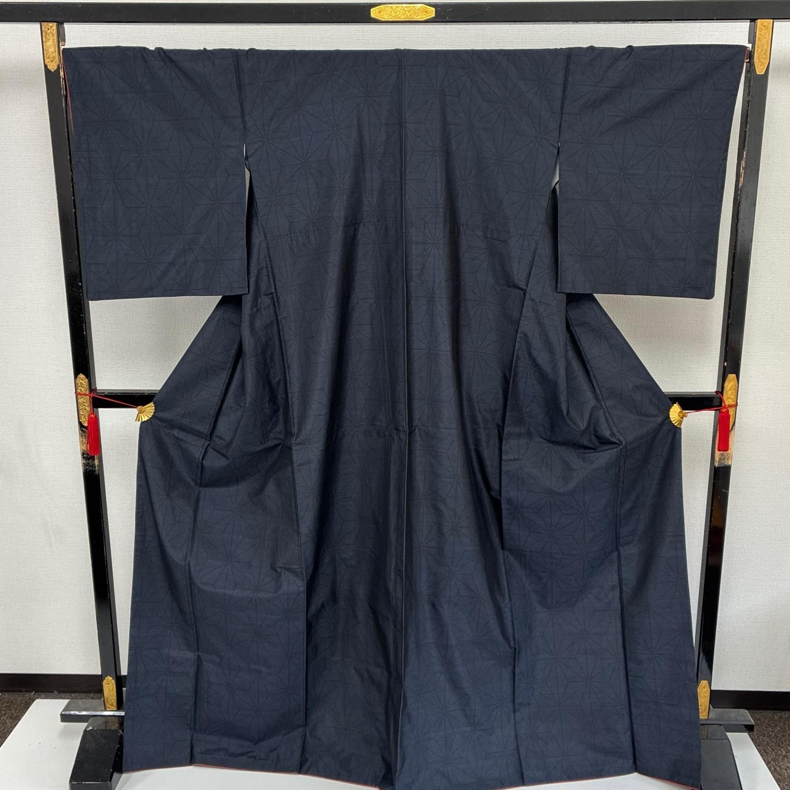 本場大島紬 裄68.5 正絹 泥藍染め 横双 麻の葉絣 袷 着物 a-615 - メルカリ